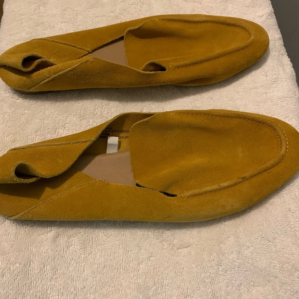Women’s flats